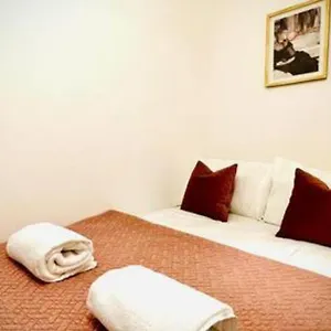  Apartment Cosy - Stylish - Close To Centre