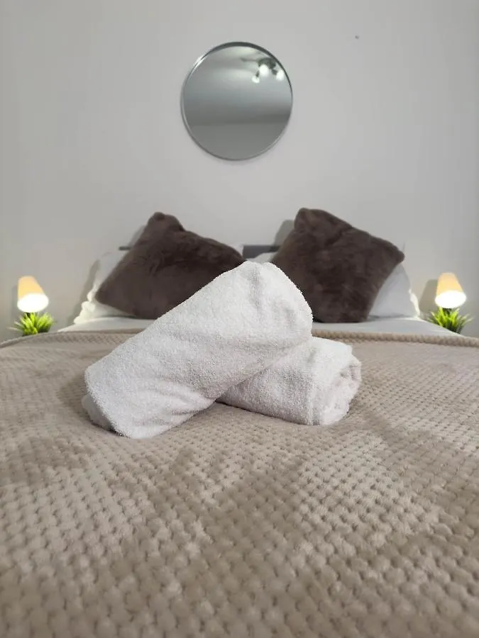 Thesiger Court Apartments - Free Private Parking - By Property Promise Cardiff