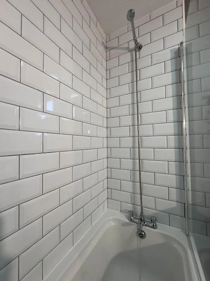 Thesiger Court Apartments - Free Private Parking - By Property Promise Cardiff